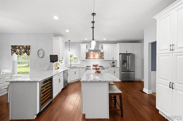 609 E Waters Edge Drive, Shiloh, IL 62221