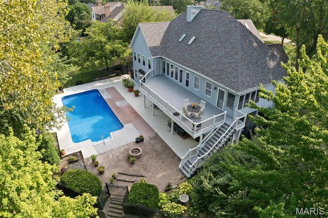 609 E Waters Edge Drive, Shiloh, IL 62221
