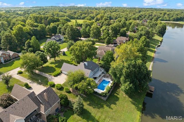 609 E Waters Edge Drive, Shiloh, IL 62221