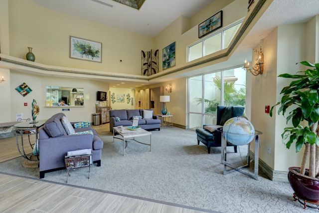 523 NW San Remo Circle, Port St. Lucie, Port St Lucie, FL 34986