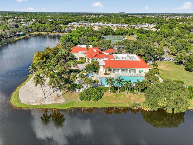 523 NW San Remo Circle, Port St. Lucie, Port St Lucie, FL 34986