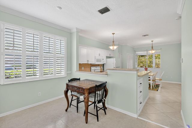 523 NW San Remo Circle, Port St. Lucie, Port St Lucie, FL 34986