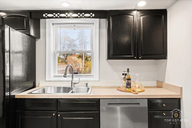 400 W 99th Place, Chicago, IL 60628