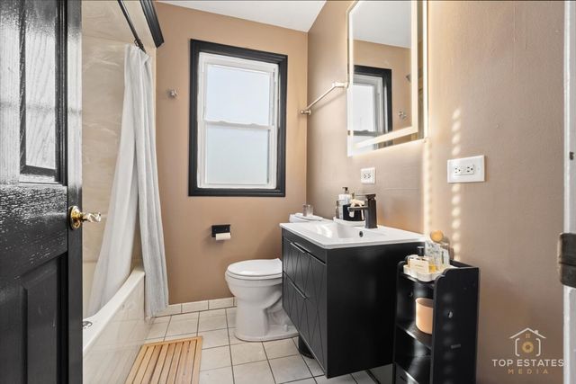 400 W 99th Place, Chicago, IL 60628