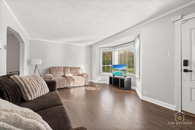 400 W 99th Place, Chicago, IL 60628