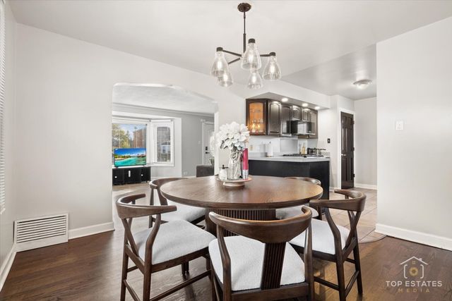 400 W 99th Place, Chicago, IL 60628