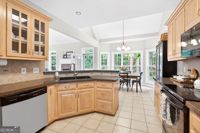 245 Ryans Court, Sharpsburg, GA 30277