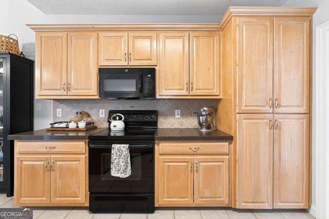 245 Ryans Court, Sharpsburg, GA 30277