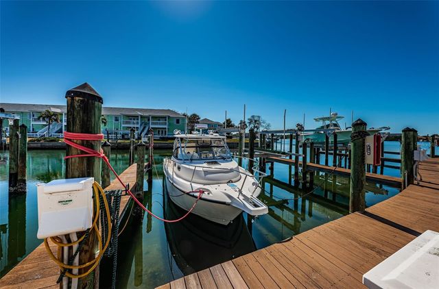 5011 STARFISH DRIVE SE C, St Petersburg, FL 33705