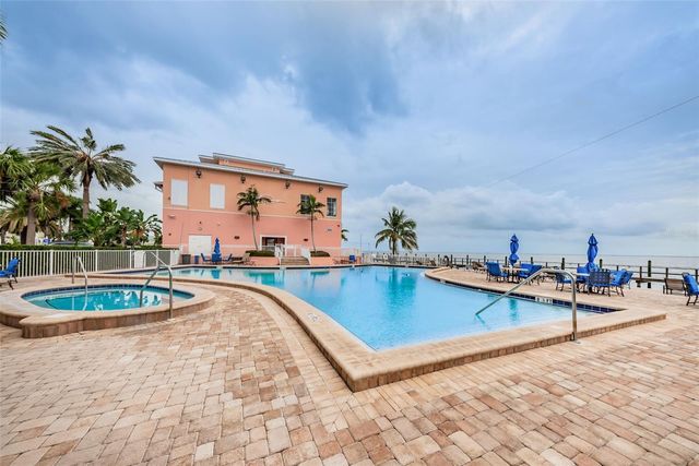 5011 STARFISH DRIVE SE C, St Petersburg, FL 33705