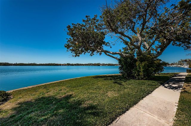 5011 STARFISH DRIVE SE C, St Petersburg, FL 33705