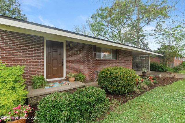 102 Maywood Drive, Petal, MS 39465