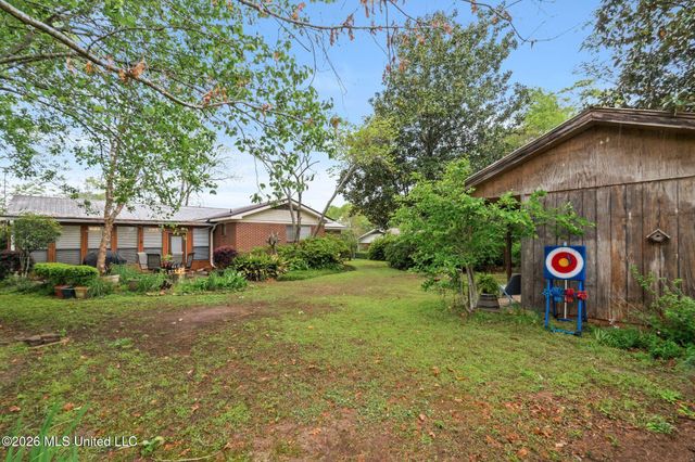 102 Maywood Drive, Petal, MS 39465