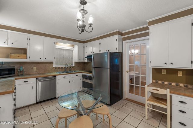 102 Maywood Drive, Petal, MS 39465