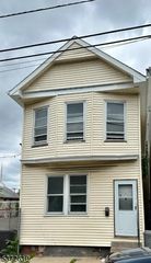 105 Warren St, Paterson City, NJ 07524