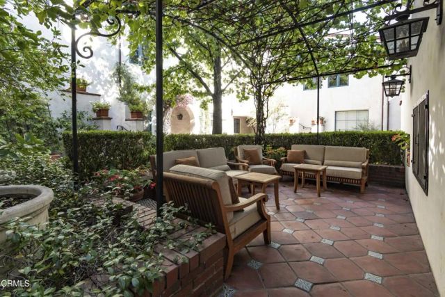 700 E Union Street 207, Pasadena, CA 91101