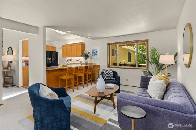 8960 NE Day Road, Bainbridge Island, WA 98110