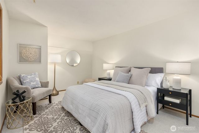 8960 NE Day Road, Bainbridge Island, WA 98110