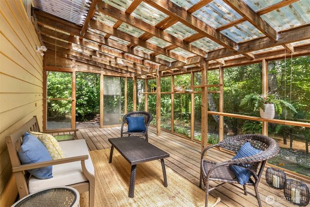 8960 NE Day Road, Bainbridge Island, WA 98110