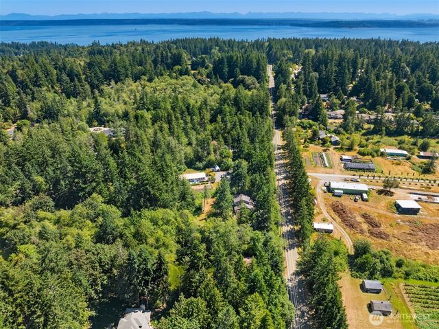 8960 NE Day Road, Bainbridge Island, WA 98110