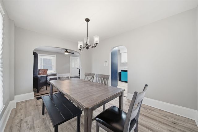 414 N Pleasant Street, Jackson, MI 49202