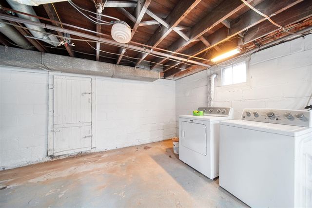 414 N Pleasant Street, Jackson, MI 49202