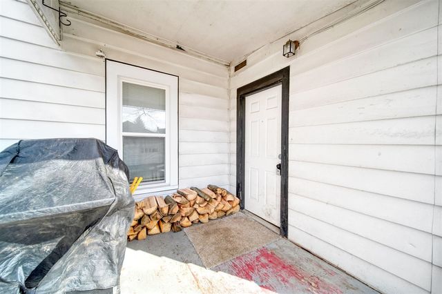 414 N Pleasant Street, Jackson, MI 49202