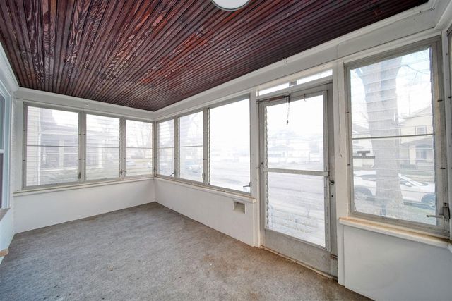 414 N Pleasant Street, Jackson, MI 49202