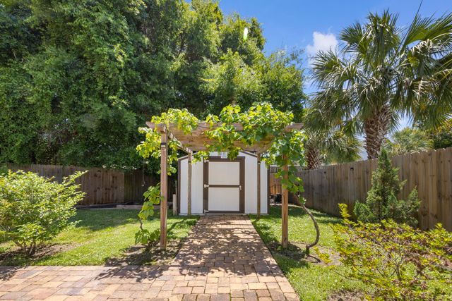 518 Second Avenue, Destin, FL 32541