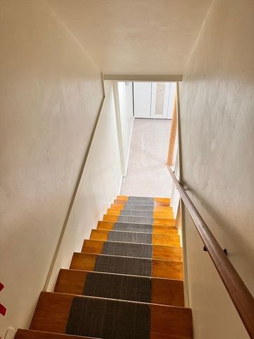 108 Kingston 108, North Andover, MA 01845