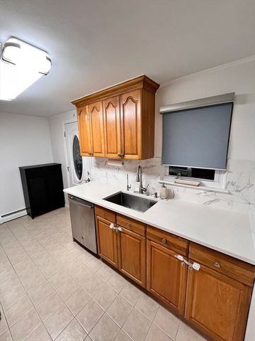 108 Kingston 108, North Andover, MA 01845