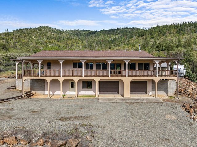 10300 N Applegate Road, Grants Pass, OR 97527