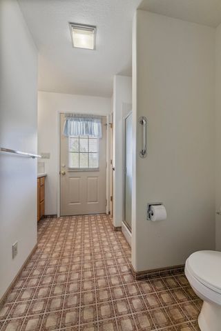 10300 N Applegate Road, Grants Pass, OR 97527