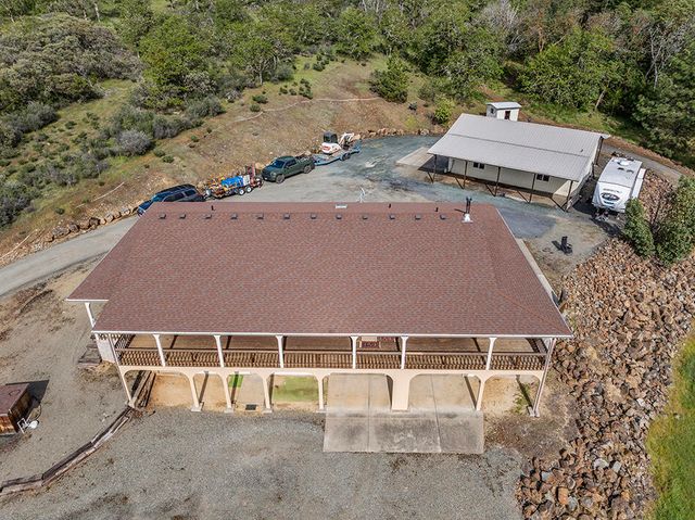 10300 N Applegate Road, Grants Pass, OR 97527