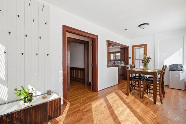 35 Spruceland Ave, Springfield, MA 01108