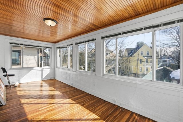 35 Spruceland Ave, Springfield, MA 01108