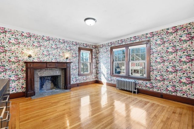 35 Spruceland Ave, Springfield, MA 01108