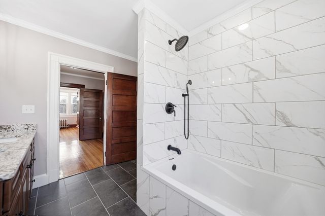 35 Spruceland Ave, Springfield, MA 01108