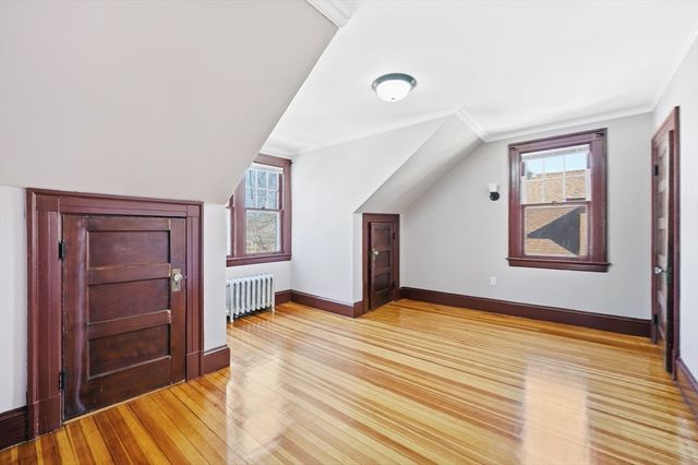 35 Spruceland Ave, Springfield, MA 01108