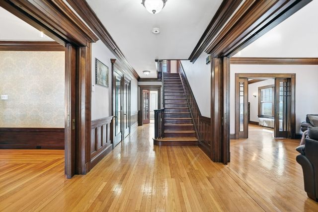 35 Spruceland Ave, Springfield, MA 01108