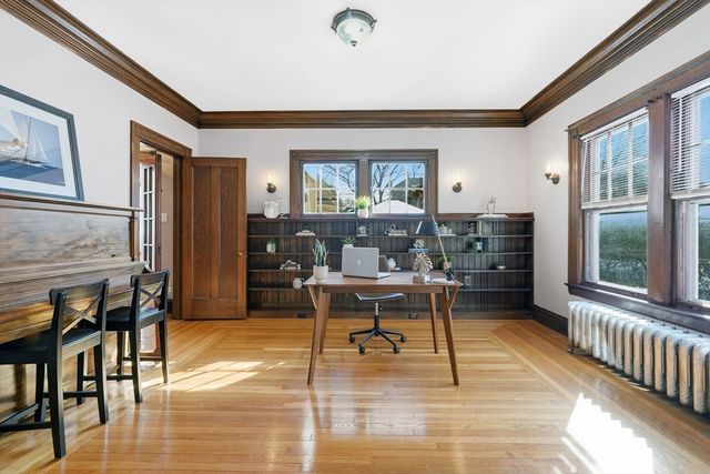 35 Spruceland Ave, Springfield, MA 01108