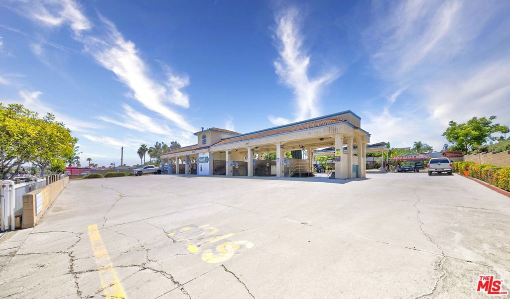 1352 N Santa Fe Avenue, Vista, CA 92083 — photo 5