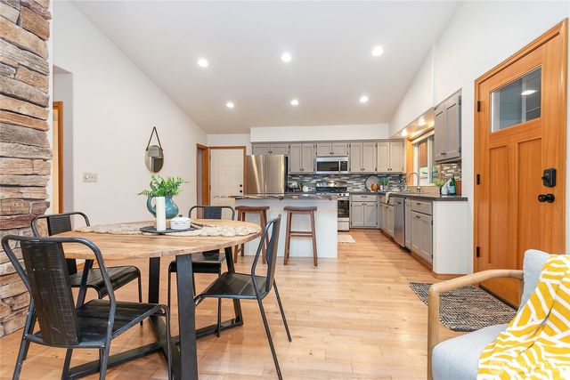 1615 Emerald Lake Way, Bellingham, WA 98226