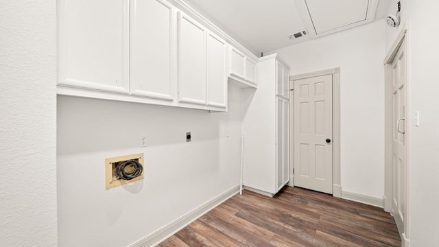 2205 S US Highway 77, Giddings, TX 78942