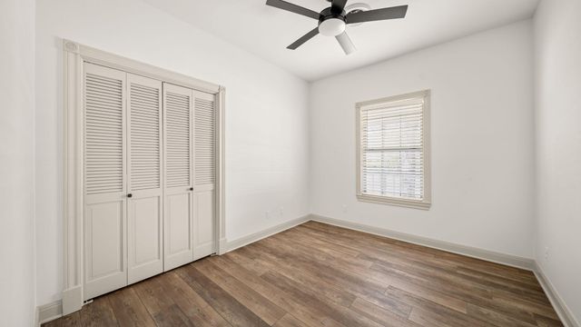 2205 S US Highway 77, Giddings, TX 78942