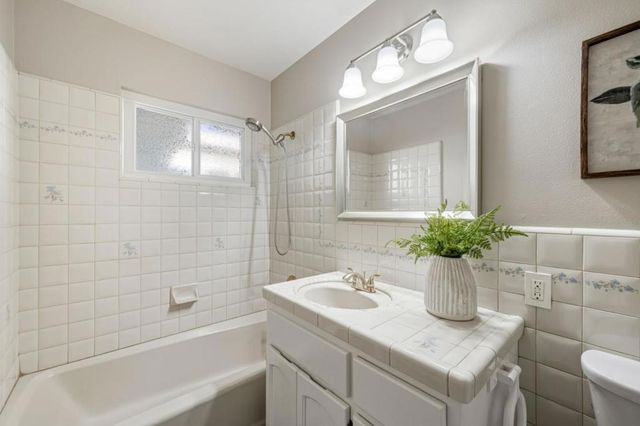 988 Daffodil Way, San Jose, CA 95117