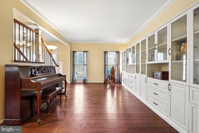 13205 OAK FARM DR, Woodbridge, VA 22192