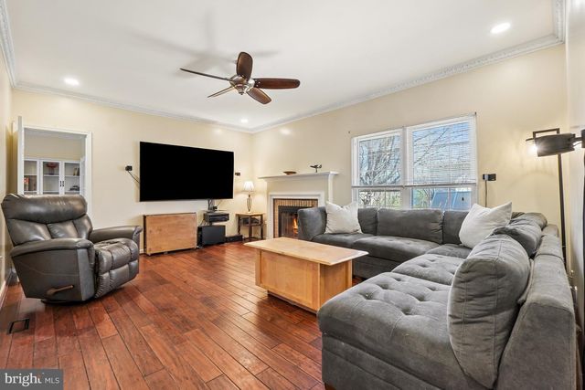 13205 OAK FARM DR, Woodbridge, VA 22192