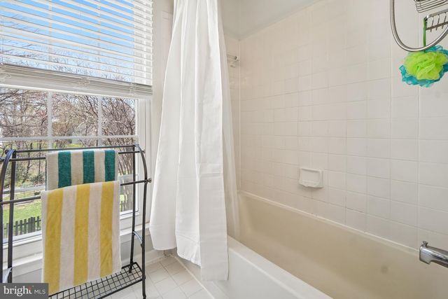 13205 OAK FARM DR, Woodbridge, VA 22192