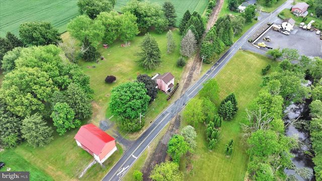 809 WATER ST, Shoemakersville, PA 19555
